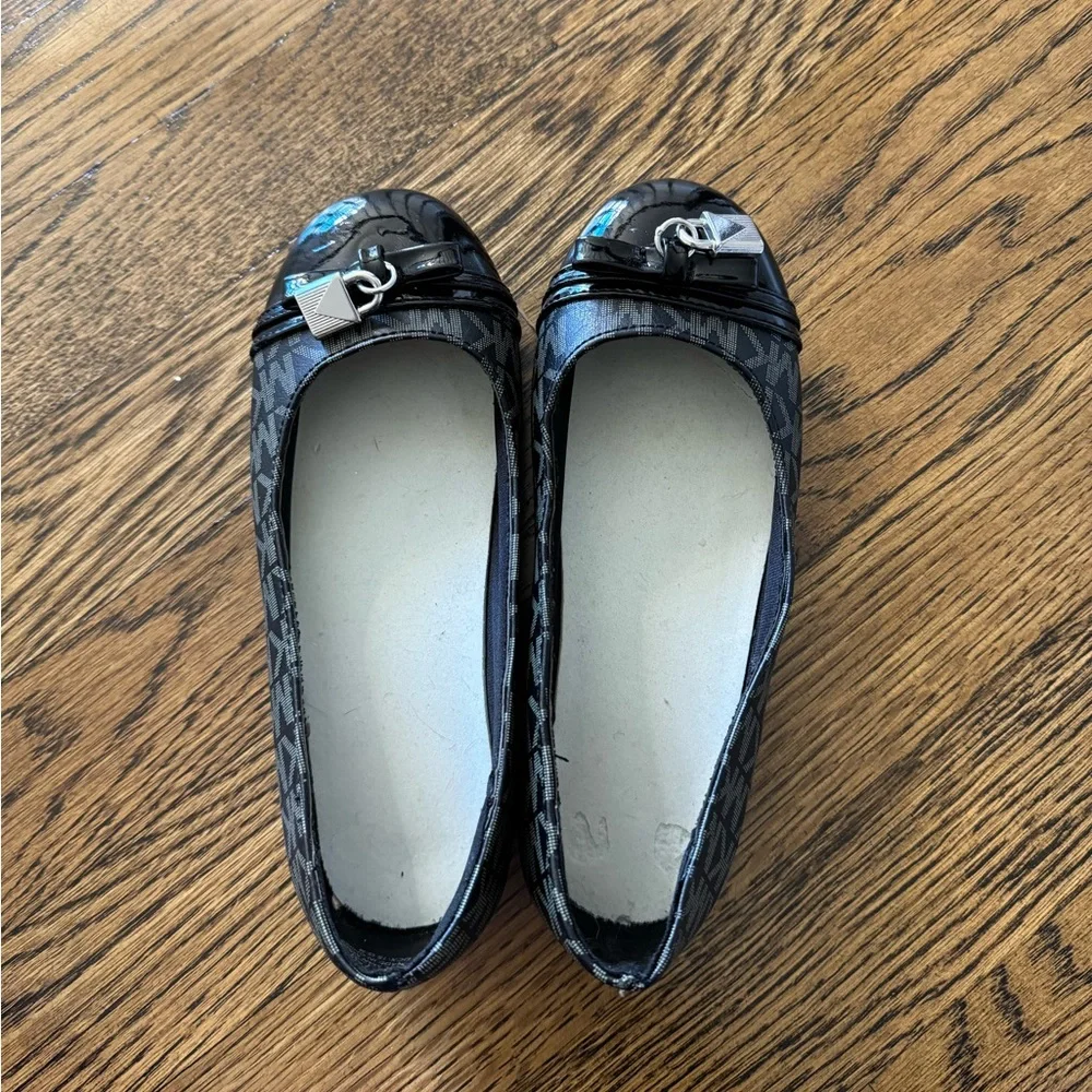 Michael Kors girls dress flats size 13